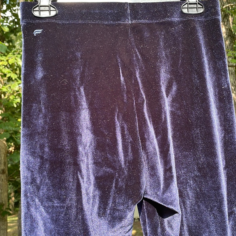 Fabletics Navy Blue High Wasted Emma Velour Legging-Short. Size Large/10US